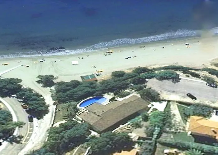 Cui Bono Villa