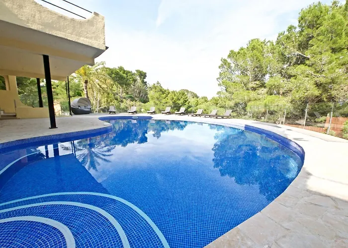 Cui Bono Villa